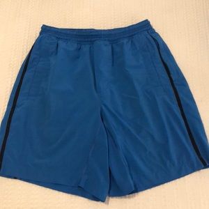 Lululemon men’s workout shorts with original liner